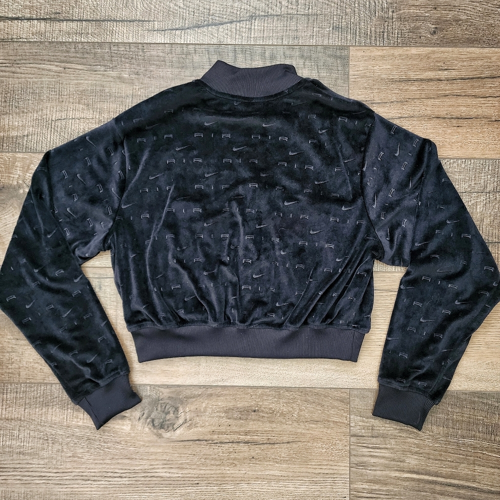 Nike Air Velour Women All Over Swoosh Print Cropped Jacket Black Size SMALL - Picture 3 of 8